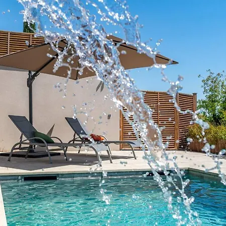 Bella Vista - Contemporary With Pool And Dominant Views * Saint-Gely-du-Fesc
