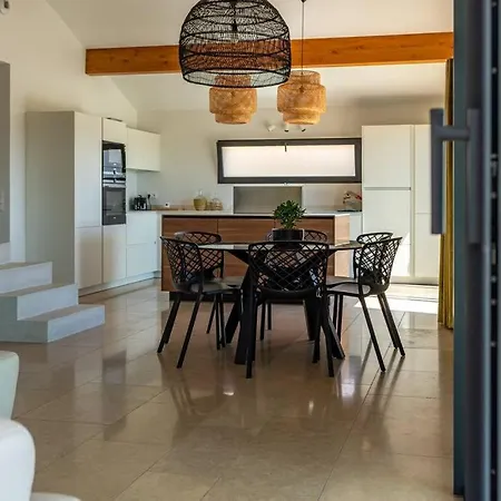Bella Vista - Contemporary With Pool And Dominant Views * Saint-Gely-du-Fesc