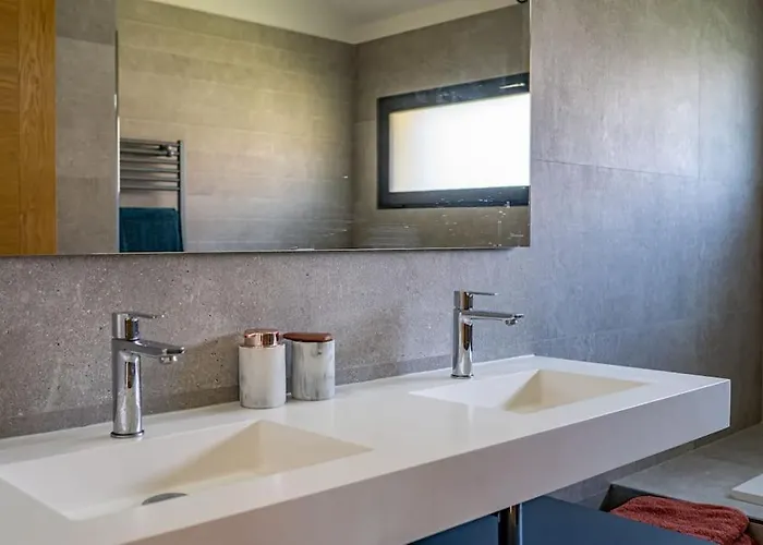 Villa Bella Vista - Contemporary With Pool And Dominant Views Saint-Gely-du-Fesc
